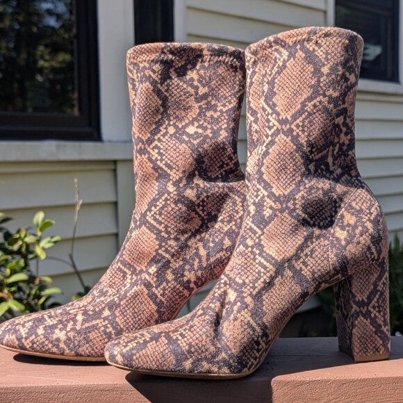 H & M Women's Sock Boots - Beige/Snakeskin-Patterned - Size 9.5 - Picture 4 of 6